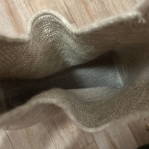 Hallow Out/ Hobo Knit Bag Cream Color L 11” H 9.5” W 5” drop 18” - Picture 8 of 16